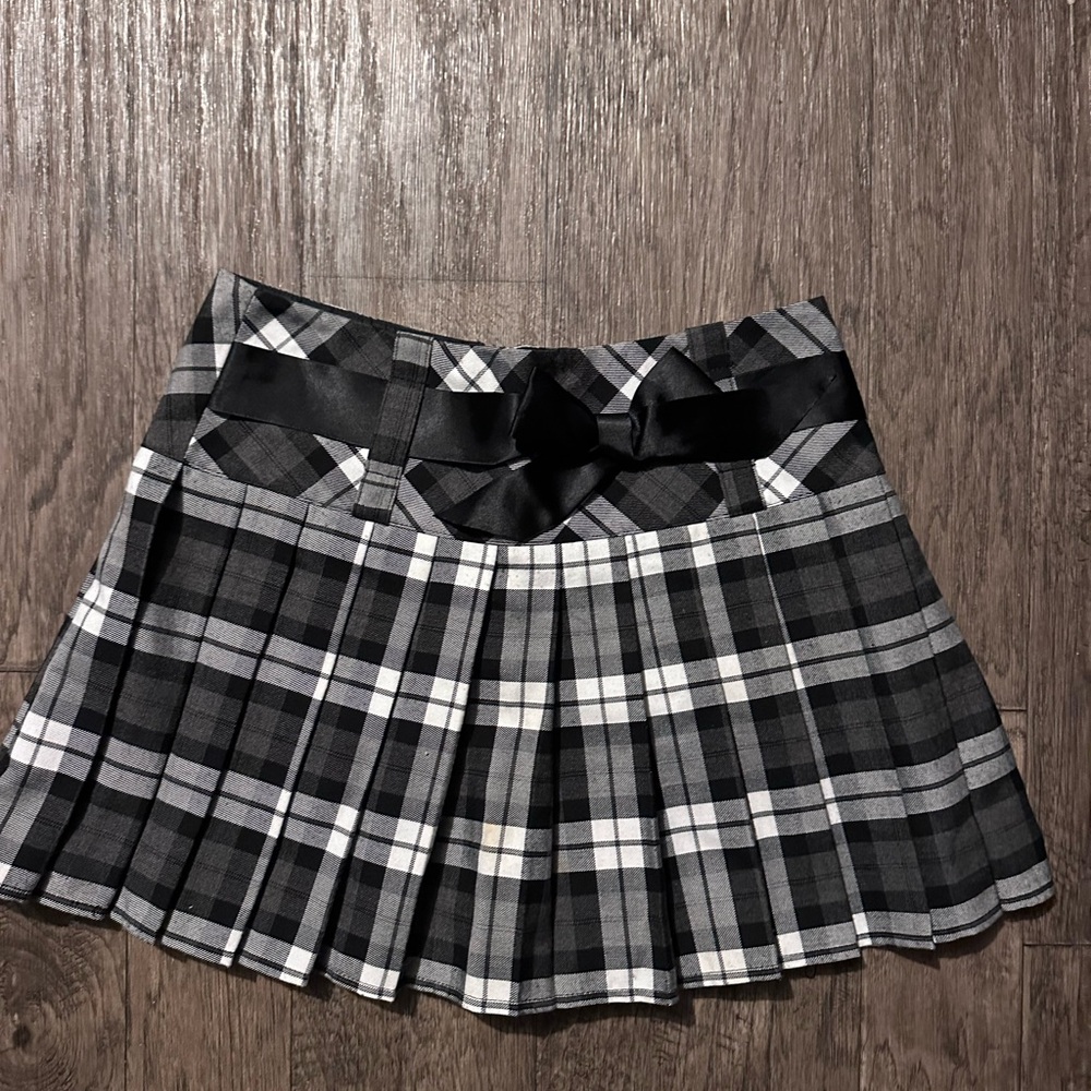 Chic Black and Gray Plaid Mini Skirt